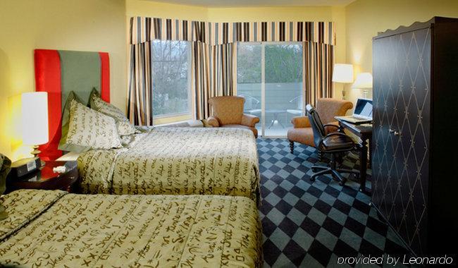Plaza Inn & Suites At Ashland Creek Rum bild